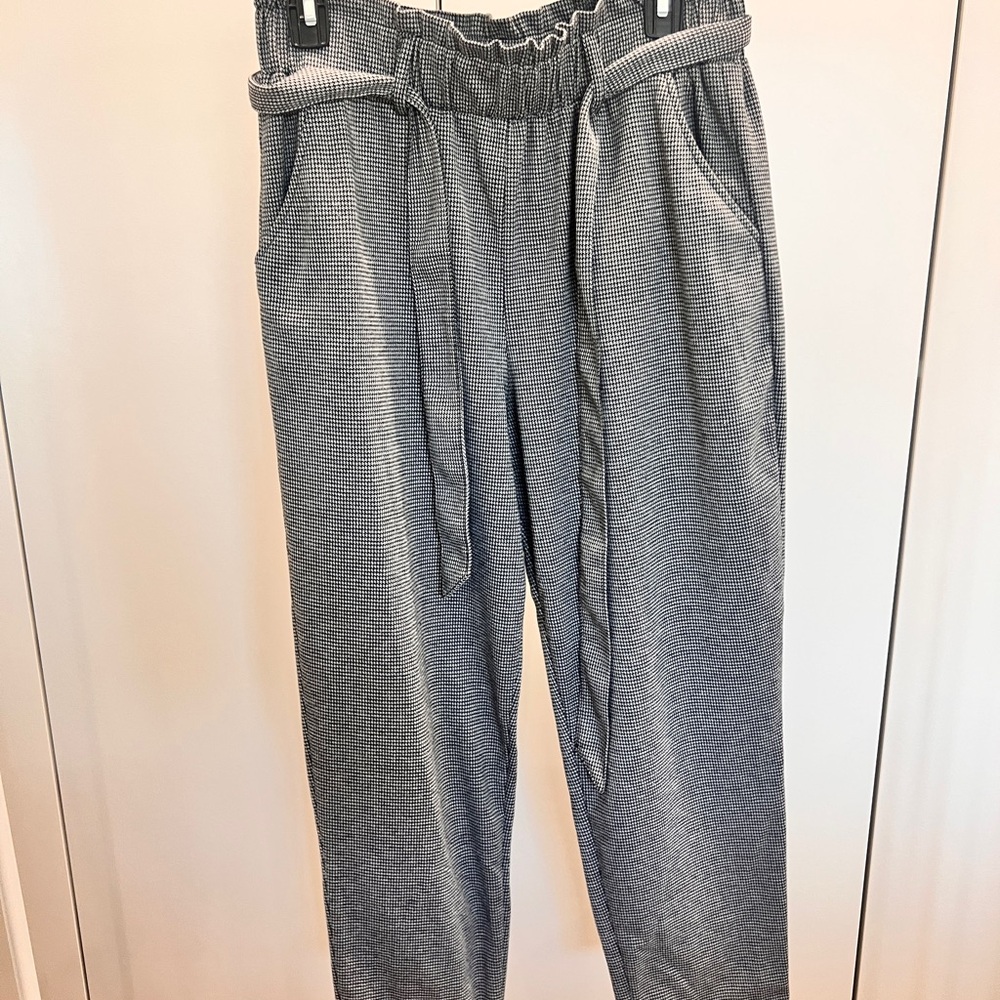 SO Women's Gray Tie-Waist Trousers